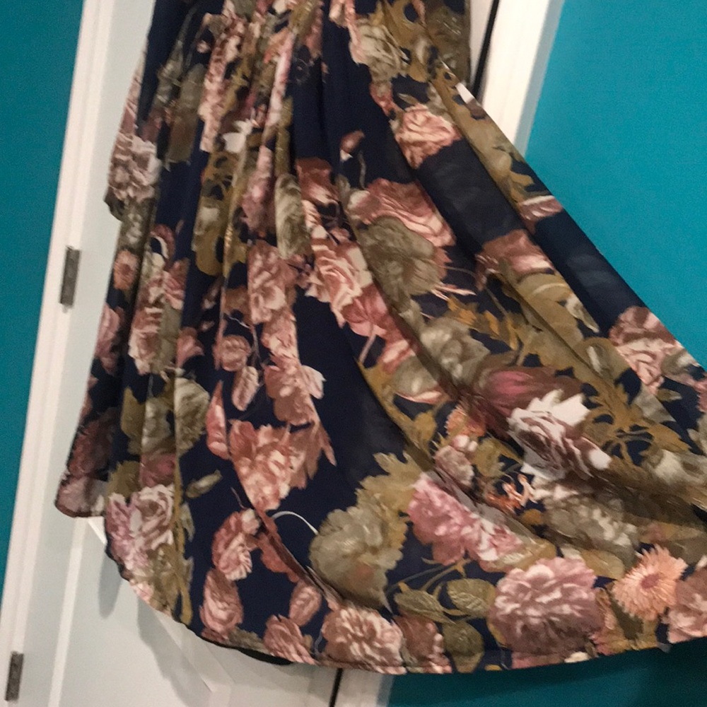 SHABBY APPLE FLORAL DRESS - Picture 2 of 8